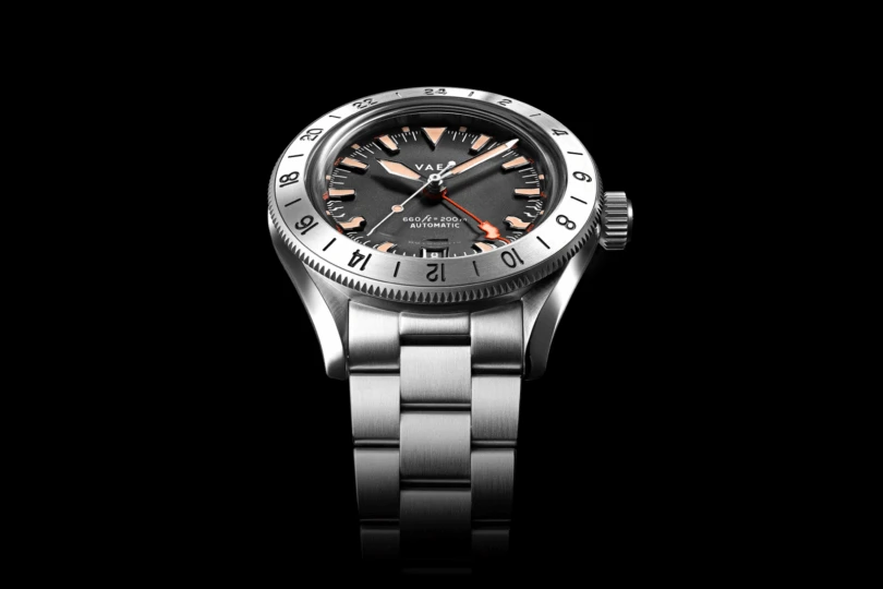 The Vaer G5 Pacific Steel GMT watch on a stainless steel bracelet.
